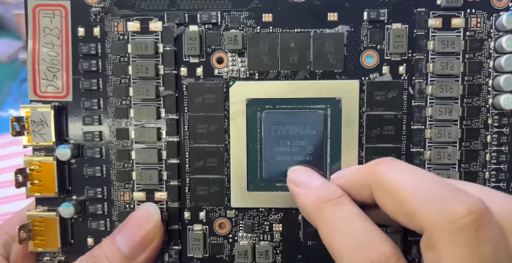 Модифицированные RTX 3090 и 3080 продают как GeForce RTX 4090; техник заметил отличия
