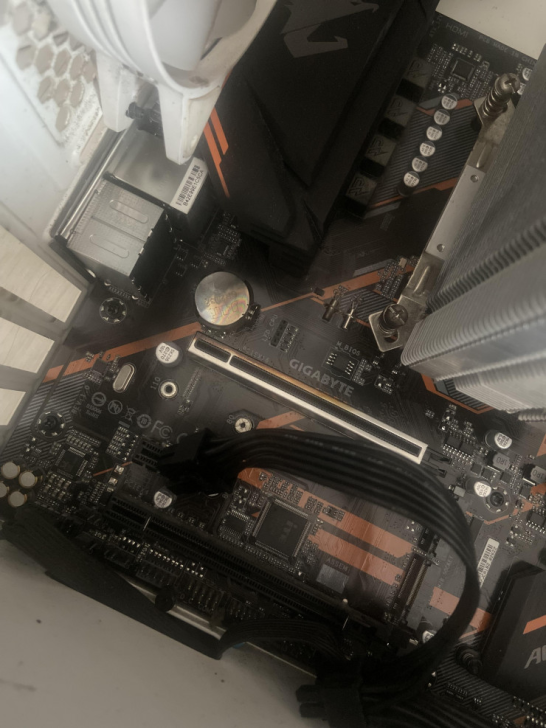 NVIDIA GeForce RTX 4060 Ti сгорела в пользовательской сборке впервые