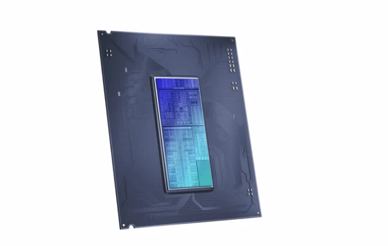 Образец Intel Nova Lake-S с 52 ядрами на 4.8 ГГц