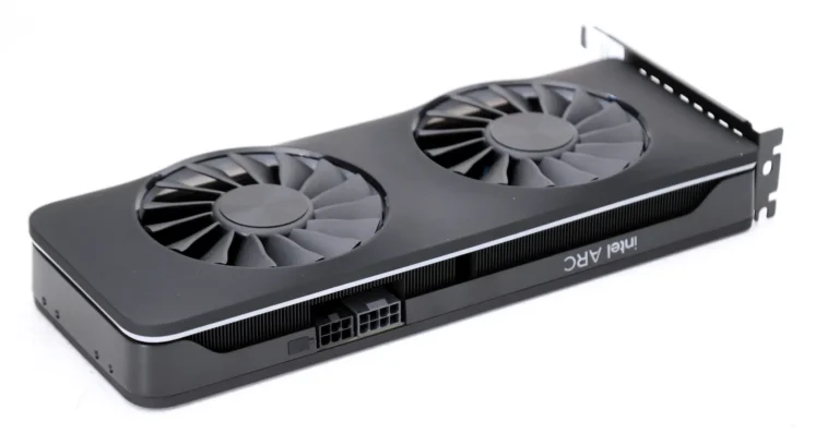 Утечка Intel Arc B770: 32 Xe2 ядра и 16GB GDDR6
