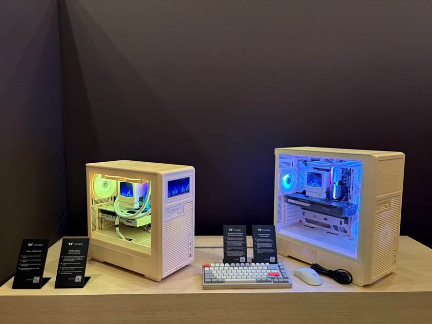 Корпус Thermaltake Retro 260 TG, стилизованный под ПК 90-х